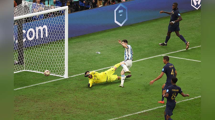 Messi scoring his second goal of the 2022 World Cup final against France