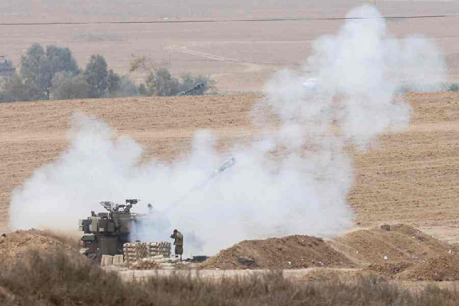 Israel | Thousands loot UN aid warehouses in Gaza as death toll tops 8,000 and Israel widens ground offensive - Vimarsana News