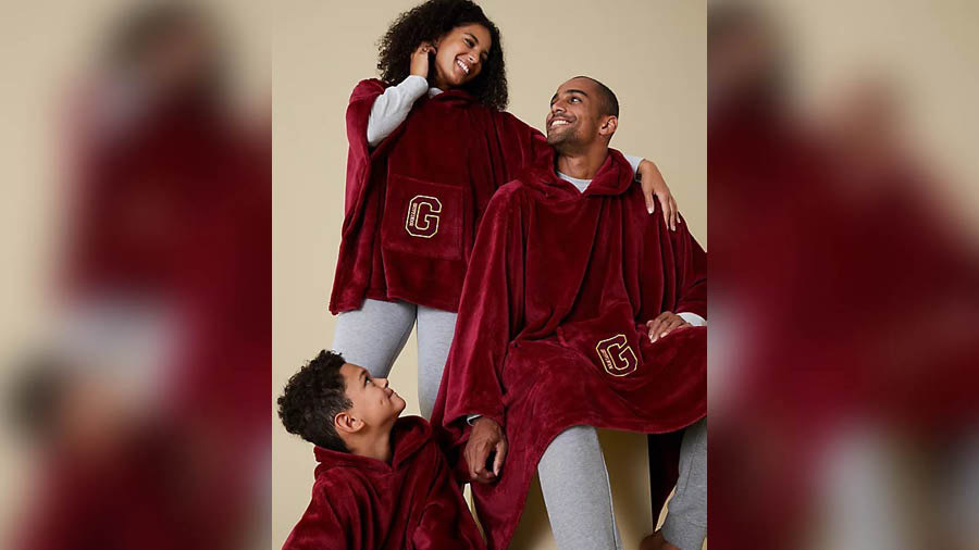 Gryffindor monogrammed hooded blankets