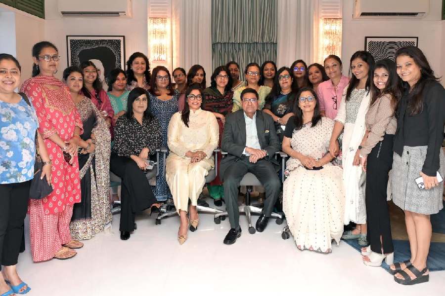 Sanjay Budhia with the members of Indian Women Network