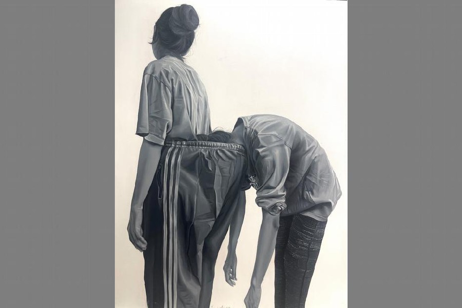 Zainab Aziz humorfully comments on how women are being controlled by a patriarchal society