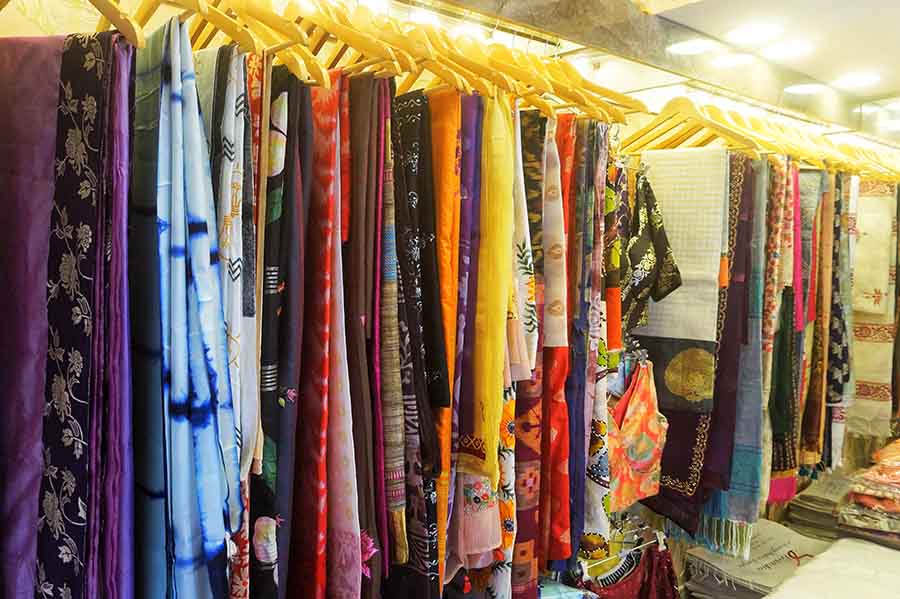 Buy Artsy Accessories From Afolk Store I LBB, Kolkata