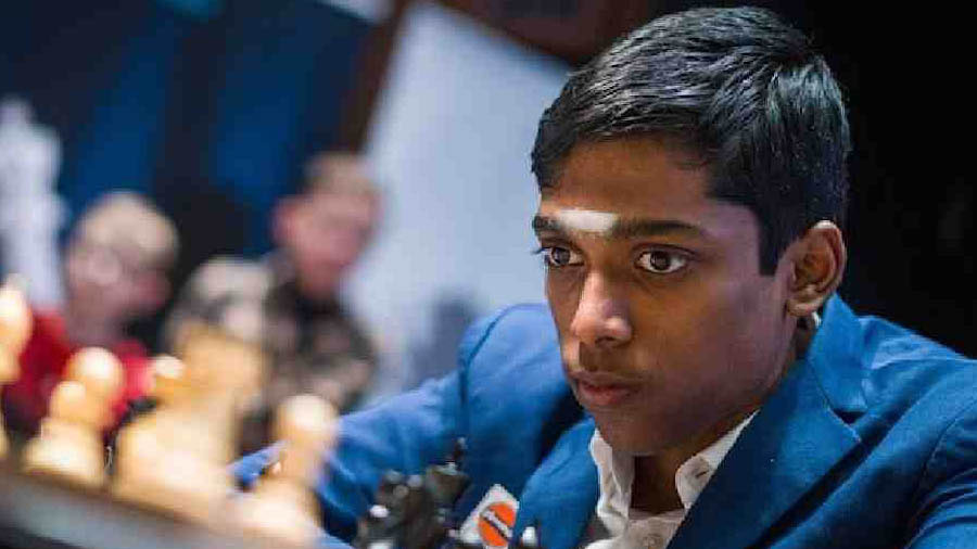 Anand analysed why fatigue could have been a factor in Rameshbabu Praggnanandhaa’s narrow loss in the FIDE World Cup final against Magnus Carlsen