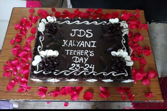 Julien Day School, Kalyani celebrated Teachers' Day with incredible passion and enthusiasm every year, to commemorate the birth of the second President of India, Dr. Sarvepalli Radhakrishnan. This year, the students of classes XI and XII had put up a spectacular event. They heartily welcomed all the teachers to the school hall where they expressed their gratitude and love to each and everyone present. The students delighted the teachers with their marvellous performances. The teachers were also reminded of their childhood days as fun-filled games were planned for them.  