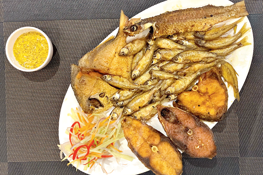 A platter of fried fish.