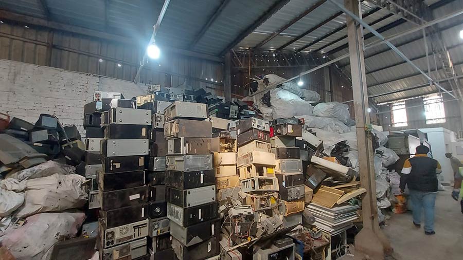 Warehousing of e-waste