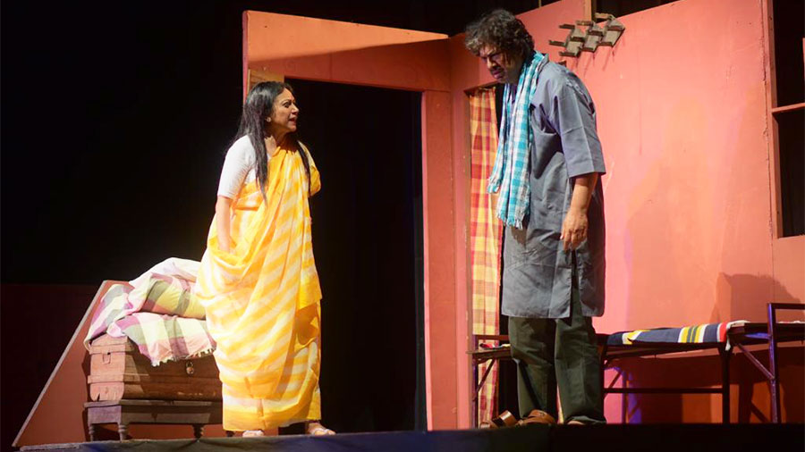 Sarmishtha Ray and Debasish Sarkar as Sita and Gagan Mitra, respectively, in ‘Daayboddho’