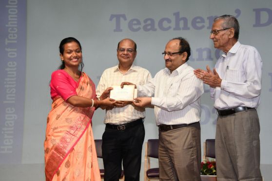 Heritage Institute of Technology (HITK) celebrated Teachers Day in a grand way on 5th September 2023. The same day also marks the 22nd Foundation Day of the Institute. Teachers Day program in the Institute started with a lamp lighting ceremony.