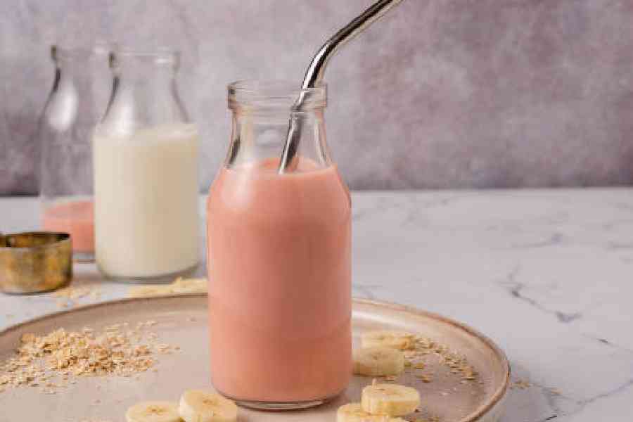Banana and Strawberry Smoothie
