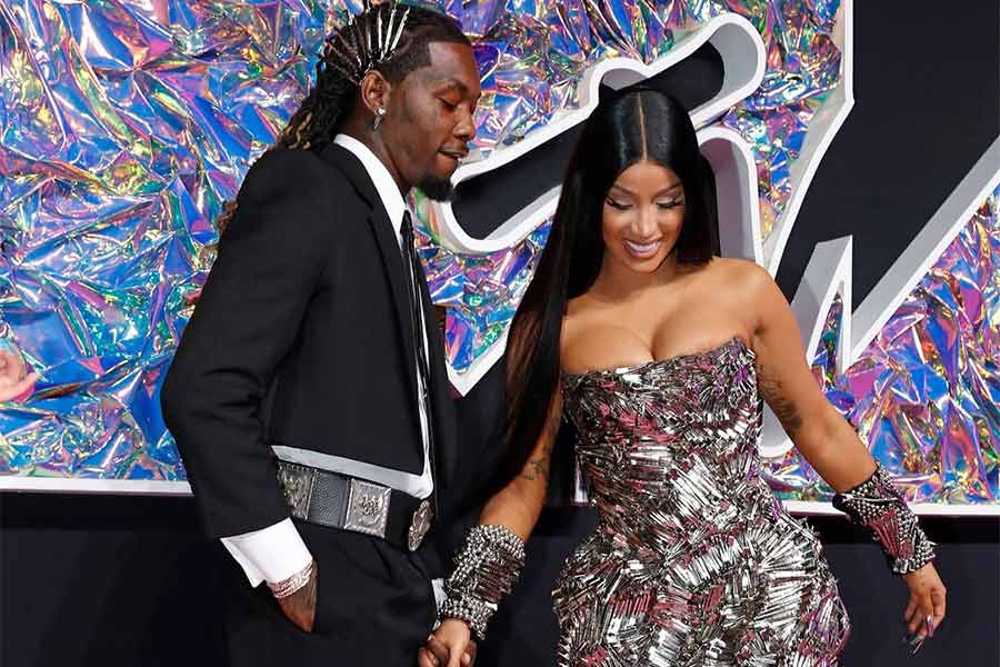 American rapper Cardi B wore a statement gown made of silver hair clips to the VMA night. The 30-year-old singer was seen holding hands with her husband, Kiari Kendrell Cephus, known professionally as Offset.