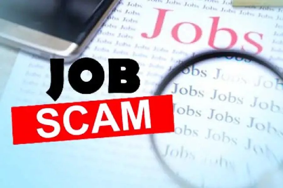 job scam | Calcutta Police nab two fraudsters offering fake government ...