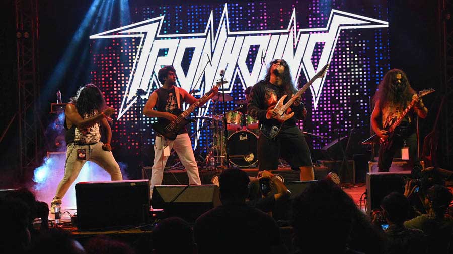 Iron Hound, a five-piece powerhouse, had bone-shaking riffs and a stage presence that commanded the audience’s attention 