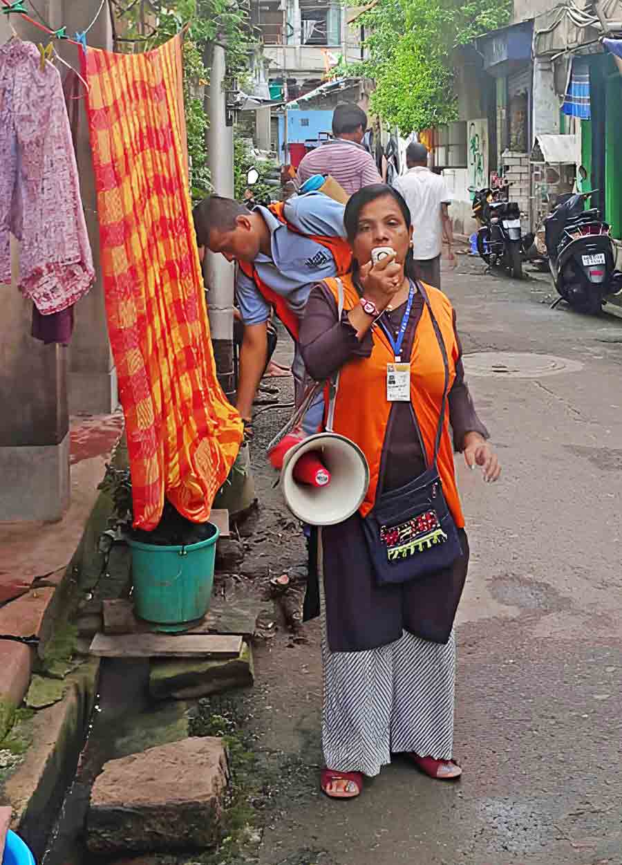 Kolkata Municipal Corporation frontline workers conduct vector control awareness drive in Kolkata on Wednesday