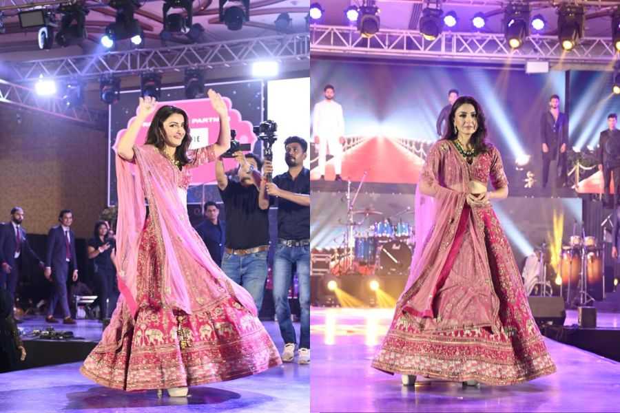 Soha Ali Khan broke into a shimmy and invited everyone to party post the show; Soha walked the ramp with poise and grace. Wearing an embellished lehnga in a beautiful celebratory shade and a simple net dupatta, she added a royal touch to the look with emerald and polki jewellery.
