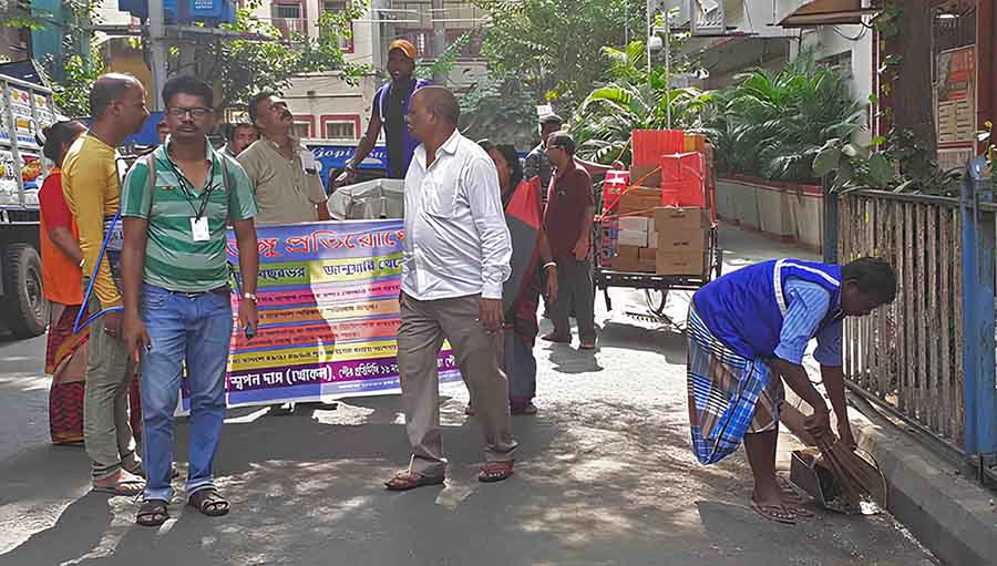 The vector control team of KMC also went around the city on Monday to spread dengue awareness   