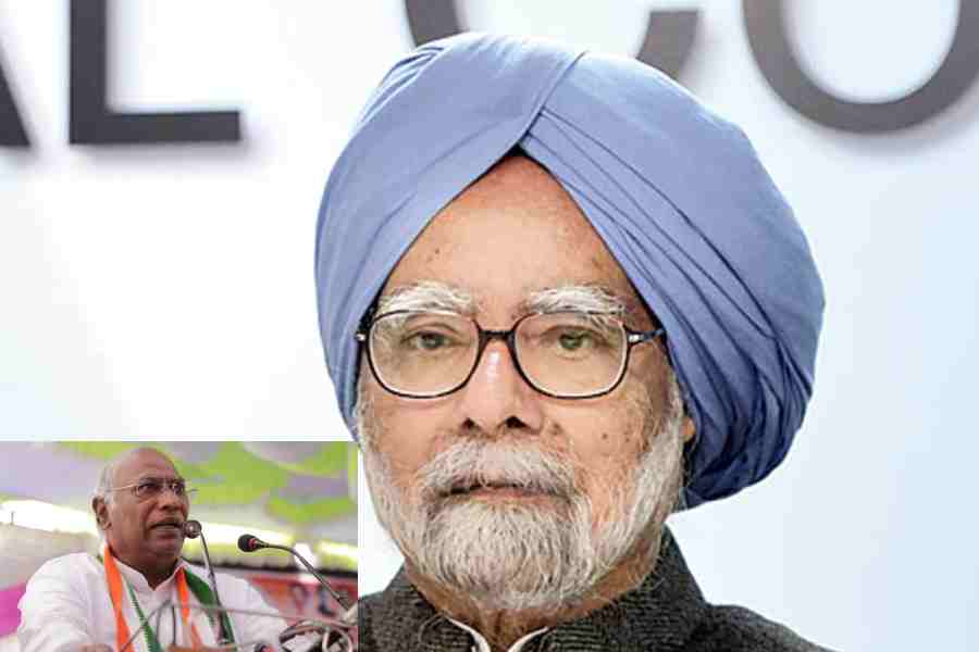 Manmohan Singh is a rare example of simplicity, dignity and grace in