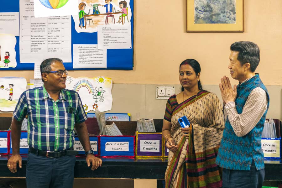 The consul-general spoke at length with Indranil Ghosh (left), head of therapy in the family services department. Similarly, he took turns visiting each department of the institution and understanding what they do. Susrita Pradhan (second from right), deputy director, human resource development (IICP) noted that the consul-general took particular interest in the work of the trainers and services offered by IICP. ‘He spoke with all our trainees and our trainees told him about the services that we offer. I hope he continues to be associated with us. I hope this translates into opportunities for our trainers and students so that we can continue doing what we are so passionate about,’ remarked Pradhan