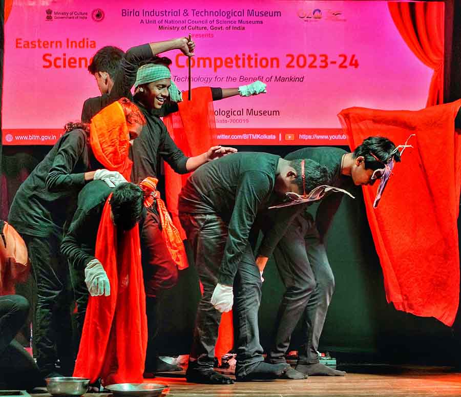 The Birla Industrial and Technology Museum organised a Science Drama competition on Wednesday. It was inaugurated by Soumitra Basu, professor of Drama, Rabindra Bharati University. The theme of the competition was Science and Technology for the Benefit Of Mankind 