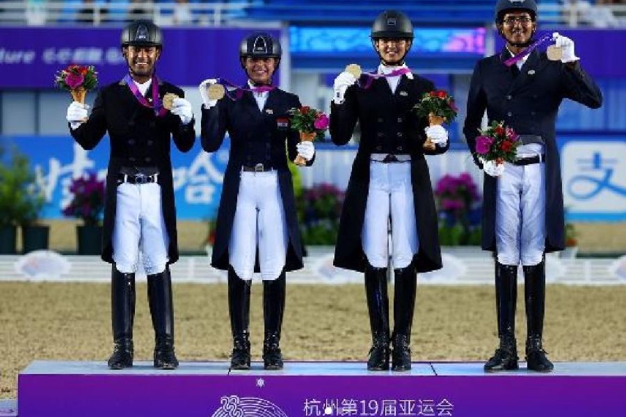 (L-R) The Indian equestrian team Anush Agarwalla, Sudipti Hajela, Divyakriti Singh and Hriday Chheda with their gold medals at the Asian Games 2023