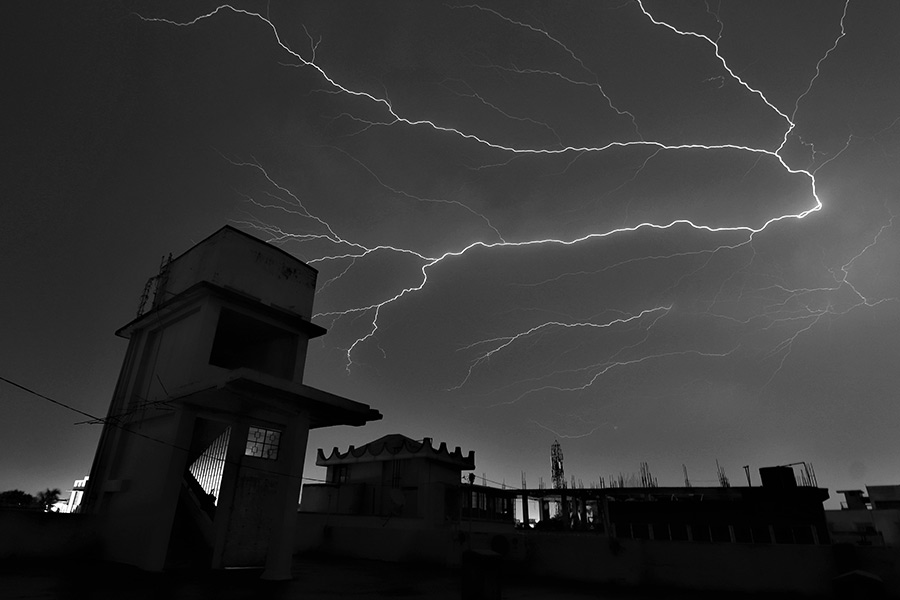 Net connections would instantly be shut down by the ISP for fear of ‘being struck by lightning’, a very real fear