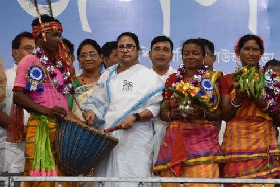 Mamata Banerjee | Chief Minister Mamata Banerjee lashes out at BJP over ...