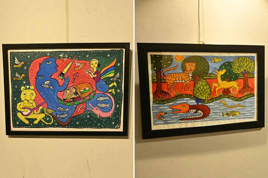 These paintings became a means of expression for the women, showcasing the daily lives of people in Sunderbans besides prominent themes from Indian mythology that are usually showcased by ‘patachitra’