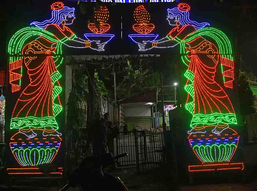 The illumination at the entrance of Ramlila Maidan on CIT Road near the Moulali crossing and announcements on a loop over the public address system are sure to entice visitors to the special Eid Mela 