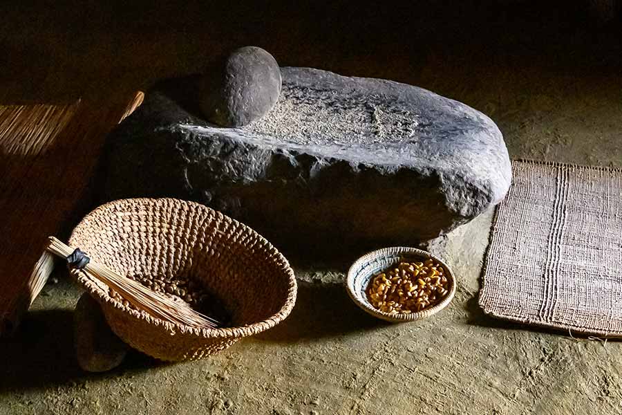 In African countries, the ‘sil batta’ like grinding stone is traditionally used to grind legumes and cereals