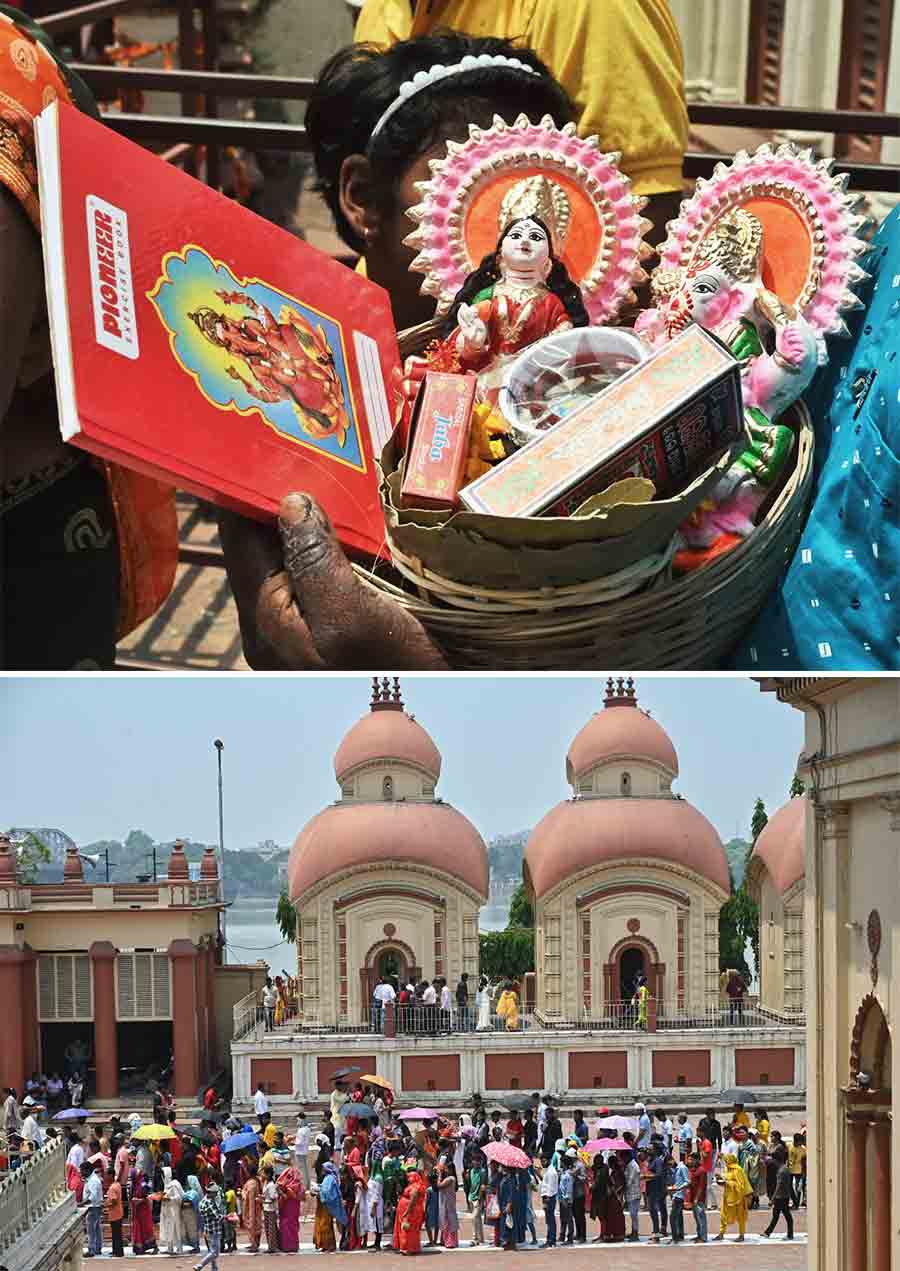On the first day of the Bengali calendar, devotees visited Dakshineswar temple to pray for a prosperous and happy year ahead  