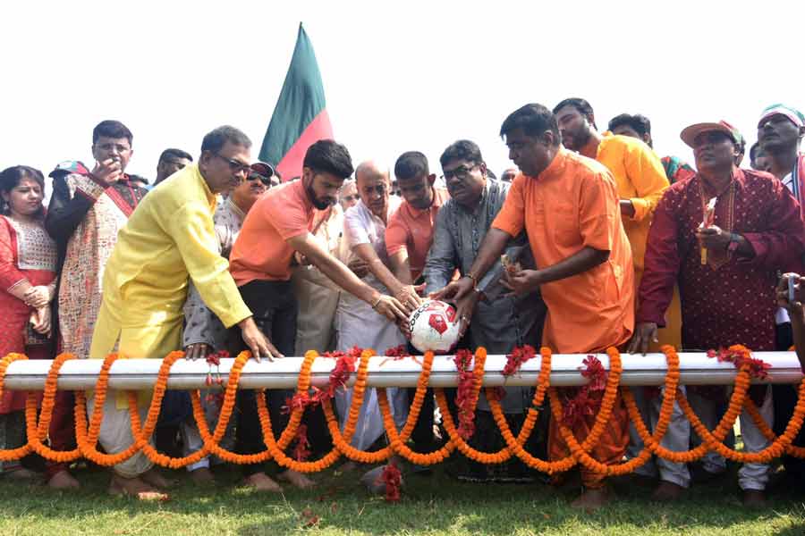 The annual ‘Bar Puja’ by Mohun Bagan club was held on Sunday. The bar posts on either end of the football field are worshipped on the first day of the Bengali calendar every year. This earlier officially marked the beginning of a new football season 
