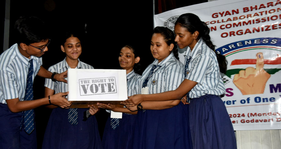 Gyan Bharati Vidyalaya held a voter training session for school students at its campus in collaboration with the Election Commission of India on Monday. It was an initiative under the aegis of Systematic Voters’ Education and Electoral Participation (SVEEP) for eligible voters   