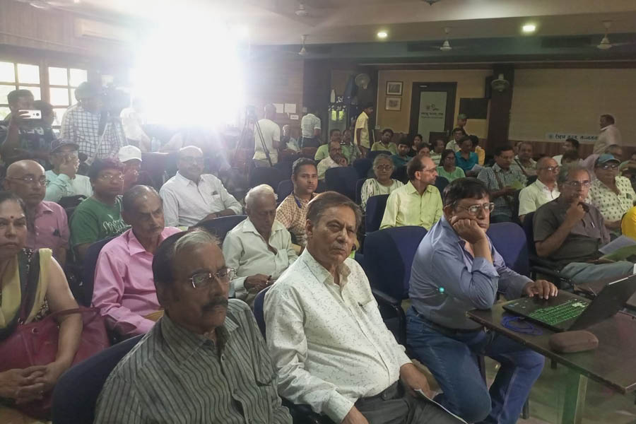 A section of environmentalists present included former sheriff and physician Dulal Bose, AIIPH&H director-head Arunabha Majumdar and BJP Rajya Sabha MP Sameek Bhattacharya among others.
