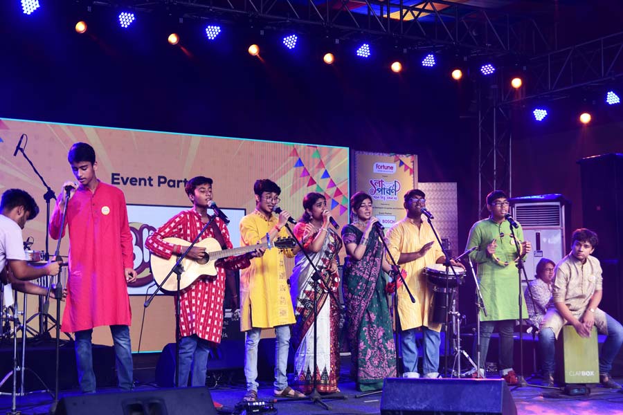 Poila Parbon also brought together school and college students of Kolkata. Several college music bands participated in the band competition that took place on April 12