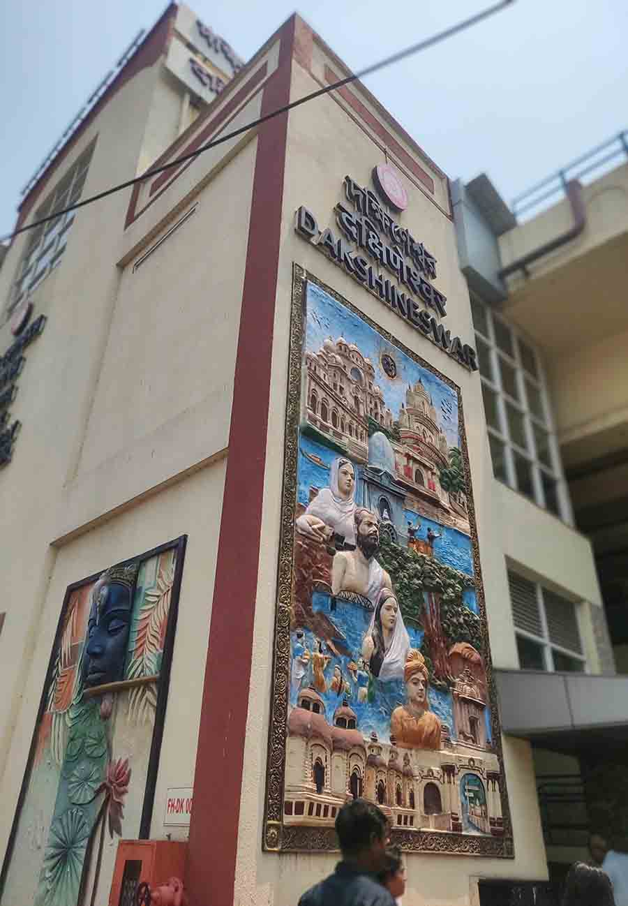 Mural art work adorns the facade of the Dakshineswar Metro station 