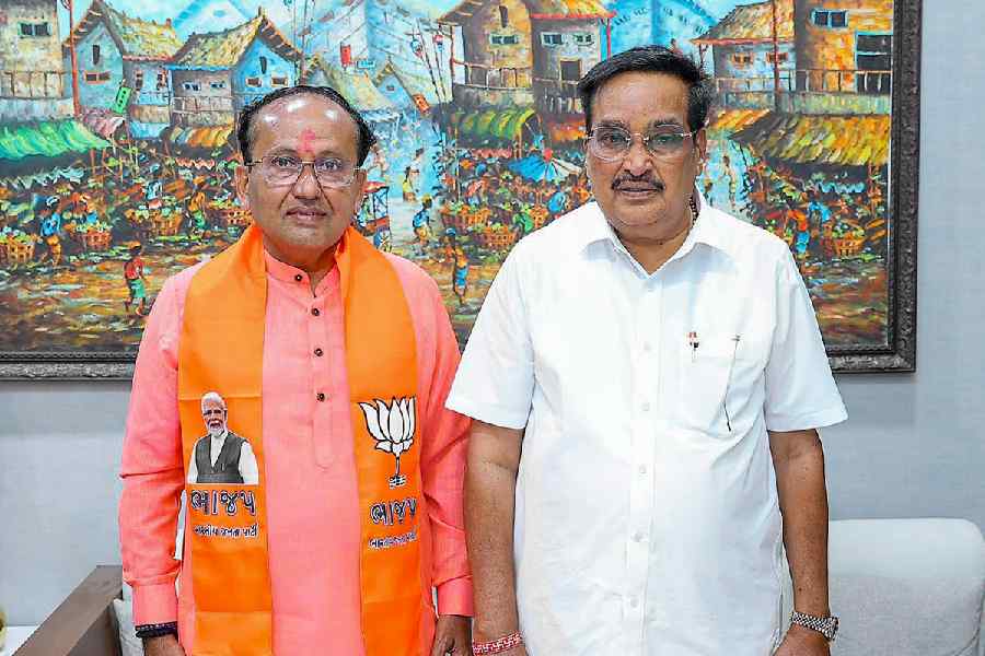 Surat | BJP candidate wins Surat Lok Sabha seat unopposed as his ...