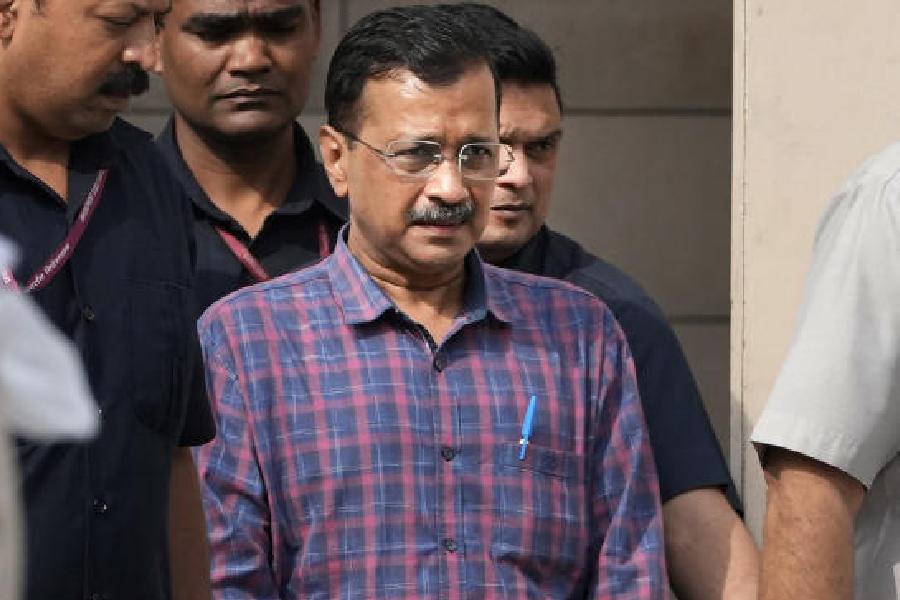 Excise policy case: Can't perform official duties if granted interim bail, SC tells Kejriwal, final order soon
