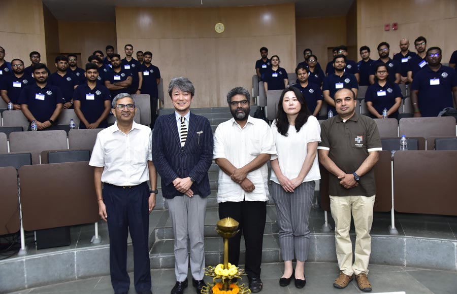 The inauguration ceremony of the 18th batch of the Post-Graduate Programme for Executives for Visionary Leadership in Manufacturing (PGPEX-VLM) was conducted at IIM Calcutta on April 19. The ceremony was inaugurated with IIMC's traditional lamp-lighting by the chief guest NAKAGAWA Koichi, consul-general of Japan in Kolkata with other dignitaries  