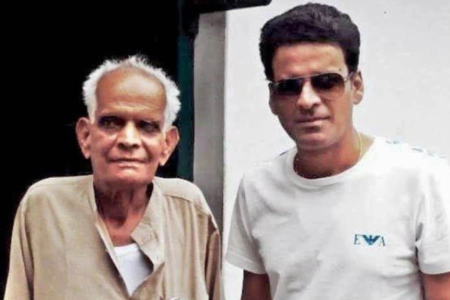 Manoj Bajpayee | Manoj Bajpayee's father auditioned at FTII in presence ...