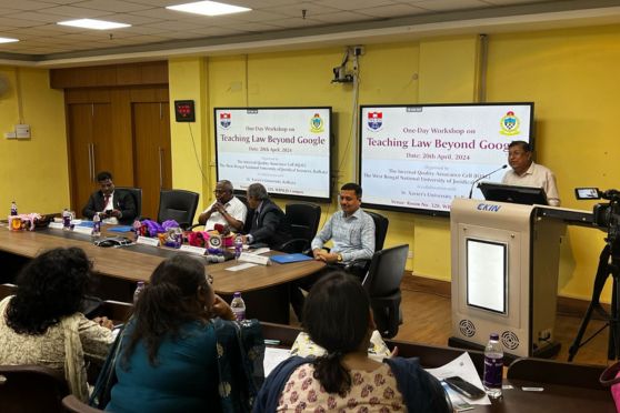 The honourable Vice Chancellor, The West Bengal National University of Juridical Sciences Prof Dr Nirmal Kanti Chakrabarti delivering his session.