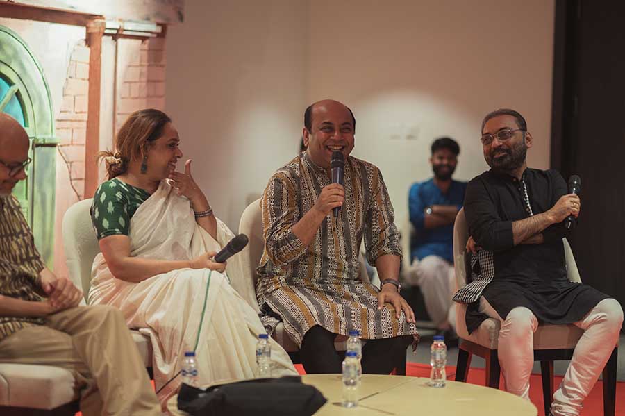 Actor Anirban Chakrabarti (third from left) engaged in a discussion on ‘Train-er Monthly, Molin Gamchcha’ (Monthly train tickets and gamchchas to ensure seats) along with actress Bidipta Chakraborty and Srijato. Anindya Chatterjee returned in the role of a moderator