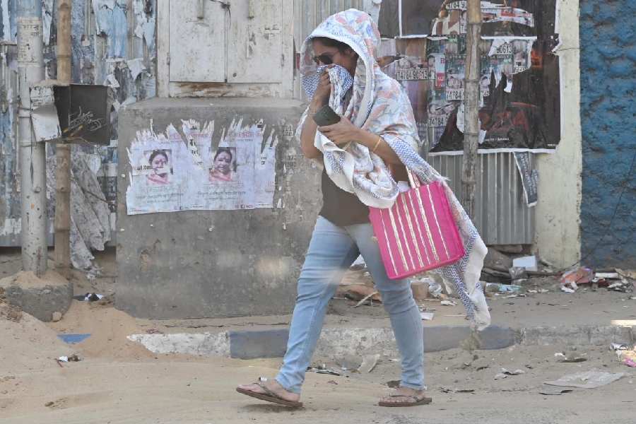 Celsius set to touch 42 degrees by weekend: Met officials yet to spot any change in wind flow that can bring some rain