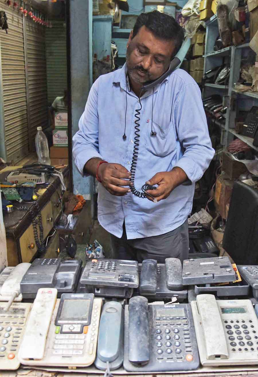 April 25 is observed as the National Telephone Day to acknowledge the  greatness of Alexander Graham Bell and his contemporaries. Although landlines have been overtaken by mobile phones, in Kolkata there are very few shops that still repair and sell second hand landline sets. One such is Birendra Yadav at 49 Biplabi Anukul Chandra Street (near Hind Inox) 
