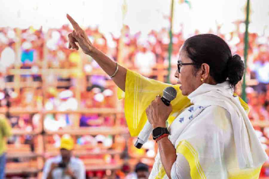 Mamata Banerjee addresses a public meeting at Dantan in West Medinipur district on Thursday