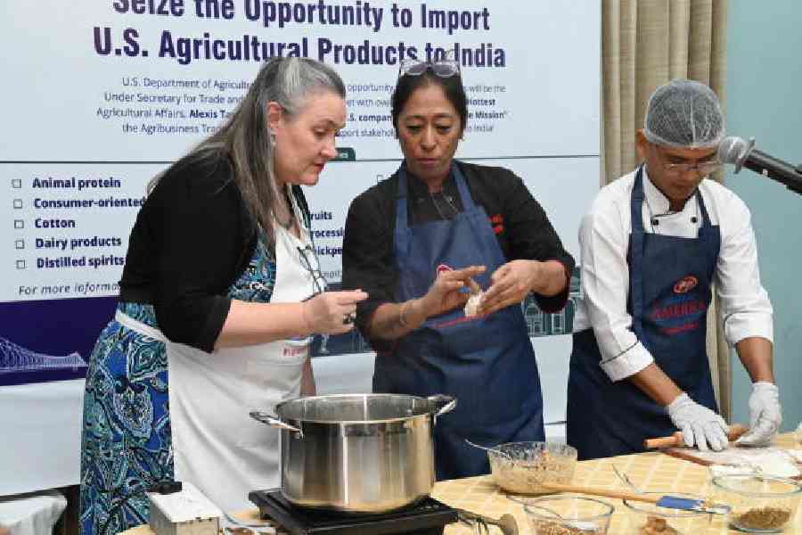 Pavek helps Chef Doma Wong make momo