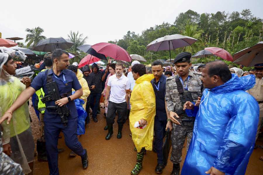 Leader of Opposition in Lok Sabha and Congress MP Rahul Gandhi along with party leader Priyanka Gandhi Vadra during their visit at the landslides affected sites