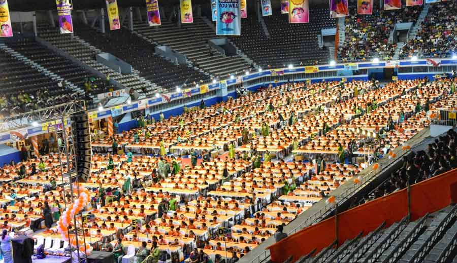 State Level Abacus, Brain Gym and Mental Arithmetic Competition was held at Netaji Indoor Stadium on August 4 by SIP ABACUS West Bengal. Around 3,500 contestants from 132 SIP ABACUS centres in West Bengal participated in the competition   