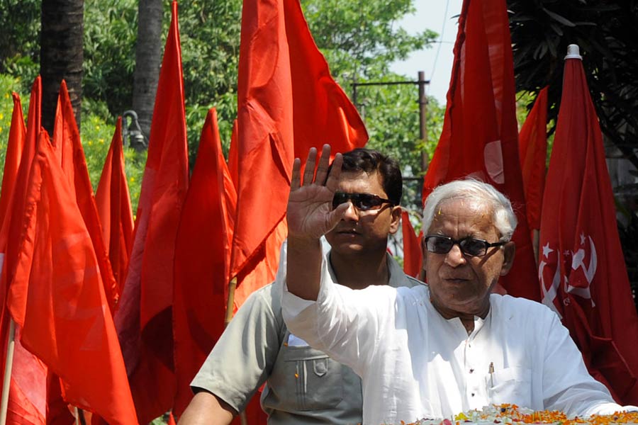 Buddhadeb Bhattacharjee, CPM candidate from Jadavpur Constituency for ensuing West Bengal Legislative Assembly election, in a road show at Jadavpur.