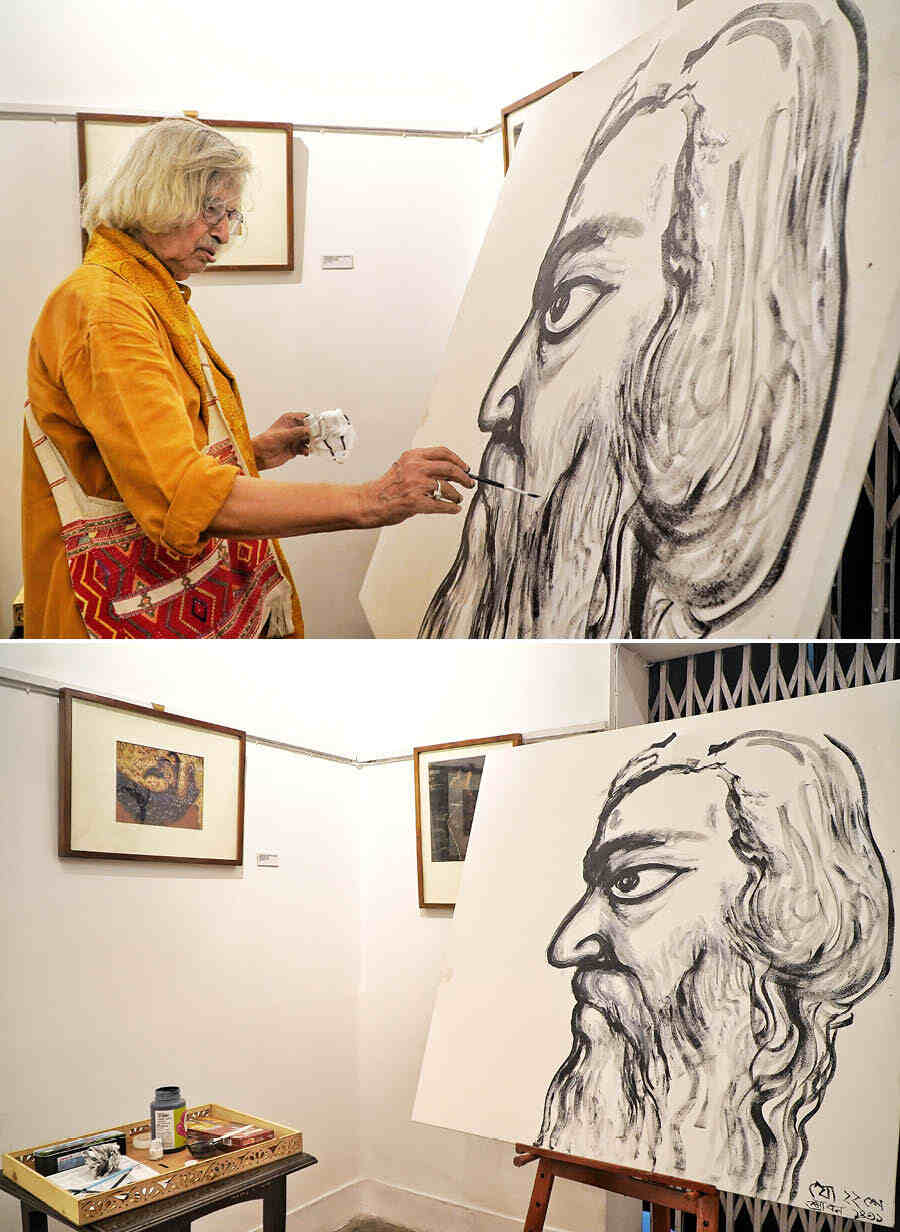 One of the highlights of the event was Jogen Chowdhury’s live painting of Rabindranath Tagore. The 85-year-old’s artistic representation of the bard along with students of Techno India singing Rabindrasangeet in the background weaved a magical moment for the audience. The octogenarian’s dedication towards art inspired everyone as he took no break to complete the painting — a tribute of an artist to the eternal artist