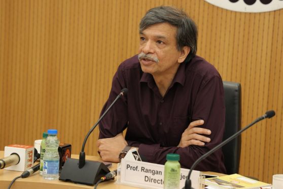 Prof Rangan Banerjee, Director of IIT Delhi addressing the press conference