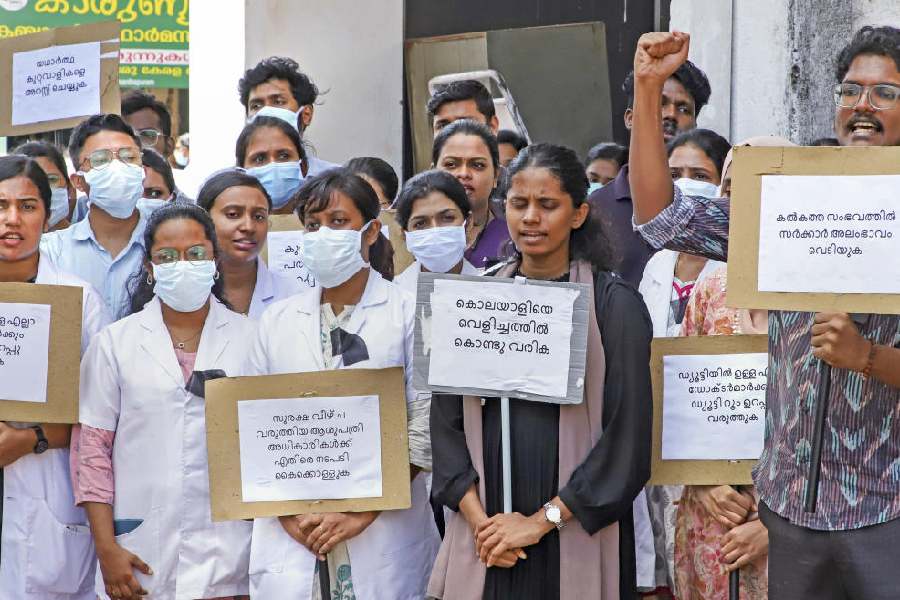 Doctors and students stage a protest against the sexual assault and murder of a Calcutta based postgraduate trainee doctor, in Thiruvananthapuram, Monday, Aug. 12, 2024.